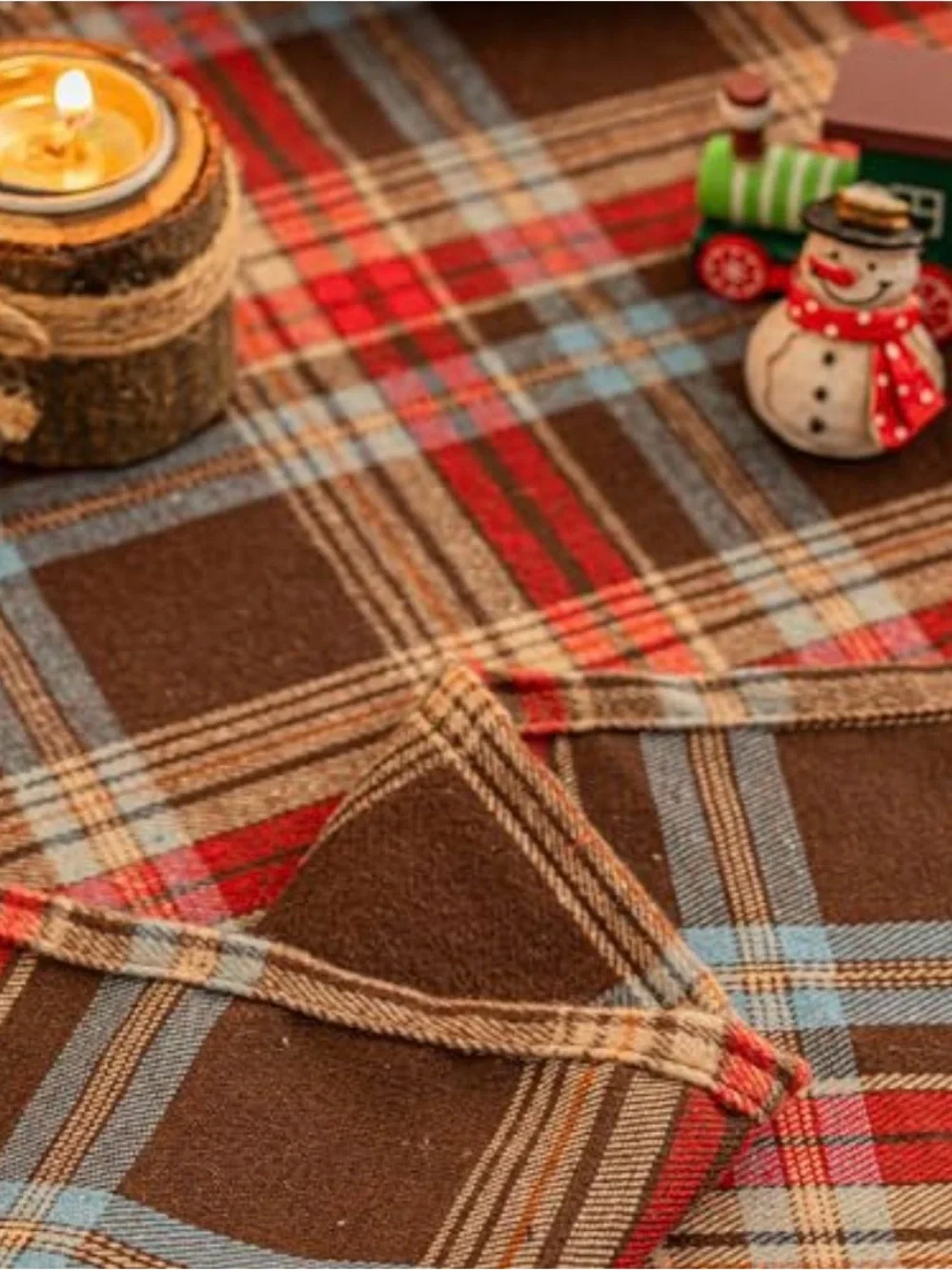 Plaid Holiday Tablecloth in Red and Brown - Classic Festive Dining 60 x 84